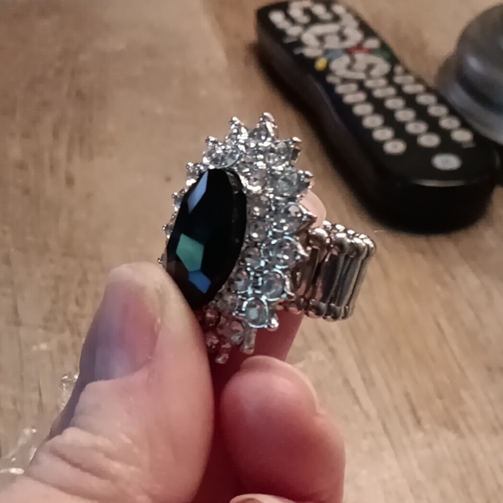 Paparazzi Black and Silver Halo Ring - Picture 5 of 5